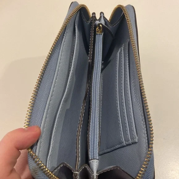 Michael Kors Two Tone Zip Around Wallet/Phone Case *MISSING WRISTLET STRAP* - Picture 3 of 9